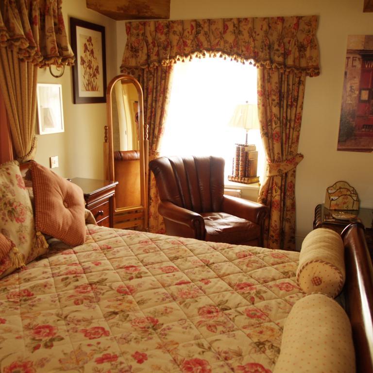 آشبورن Riverside House Hotel المظهر الخارجي الصورة